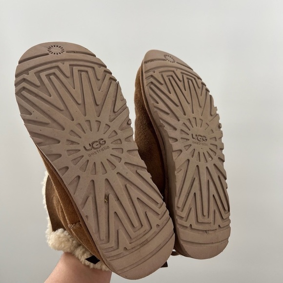 Ugg Bailey Bow Boots Ladies Size 6 - Picture 6 of 7